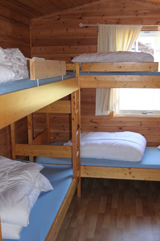Mikkelparken Ferietun Hotel Kinsarvik Buitenkant foto