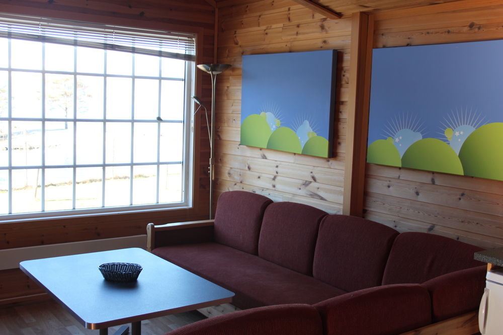 Mikkelparken Ferietun Hotel Kinsarvik Buitenkant foto